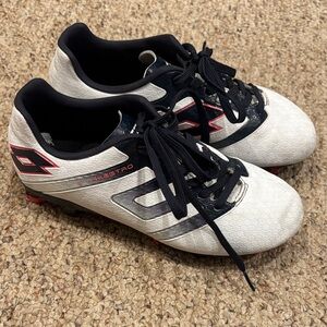 LOTTO White and Blue soccer Shoes with pink Accents